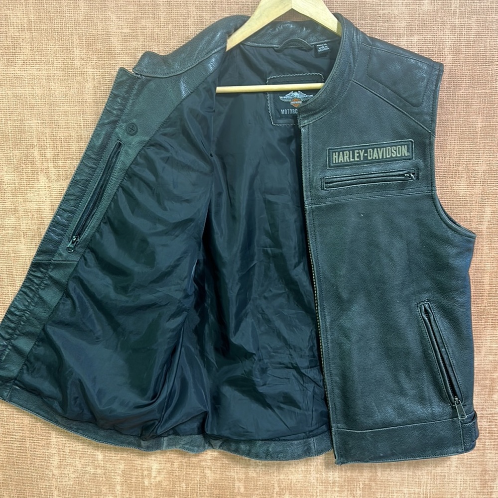 Harley Davidson Men’s Passing Link Leather Vest Gem